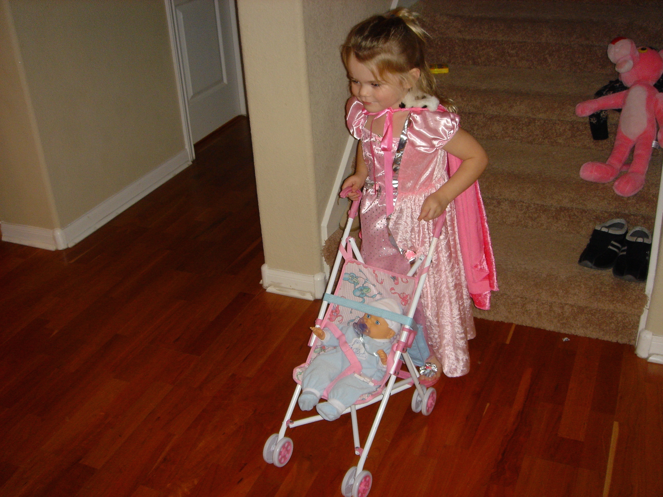 2004-12-25-14 Christmas Day J&K.jpg